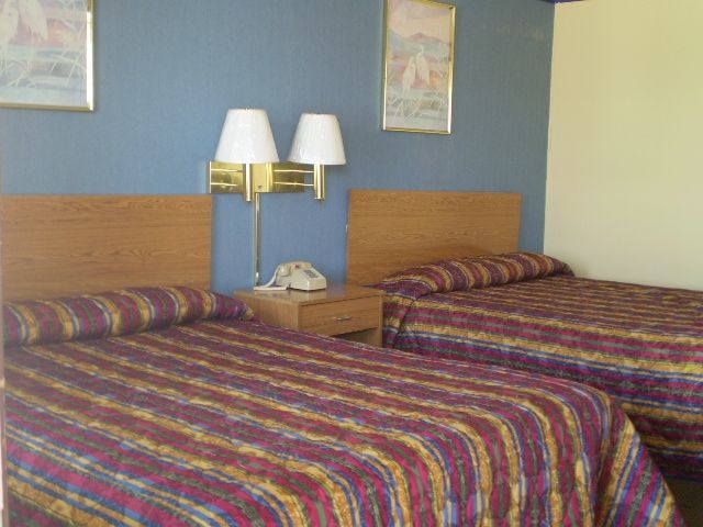 Budget Inn By Oyo Nassawadox Hwy 13 Bilik gambar