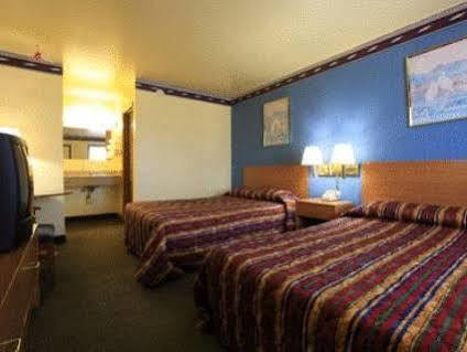 Budget Inn By Oyo Nassawadox Hwy 13 Luaran gambar